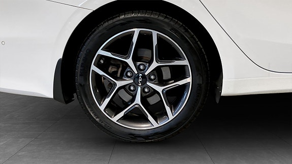 Kia Ceed 9 of 16