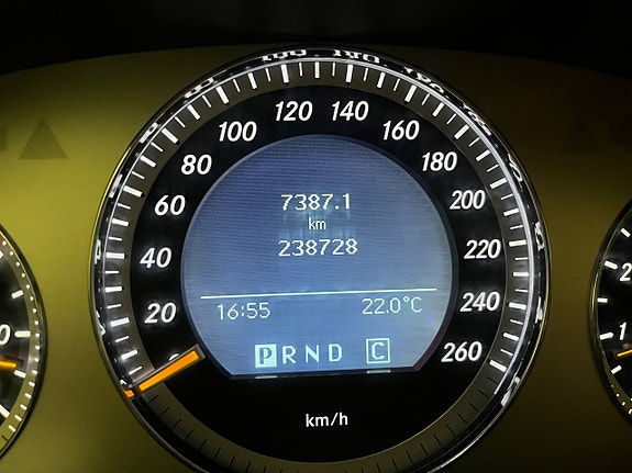 Mercedes-Benz C180 15 of 17