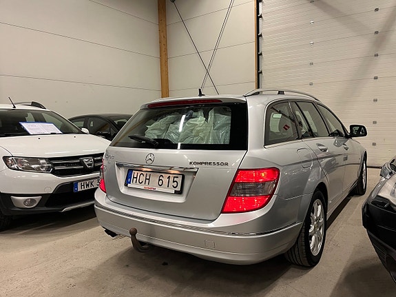 Mercedes-Benz C180 4 of 17