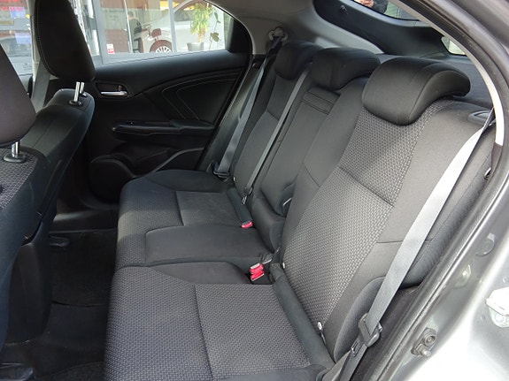Honda Civic 4 of 8