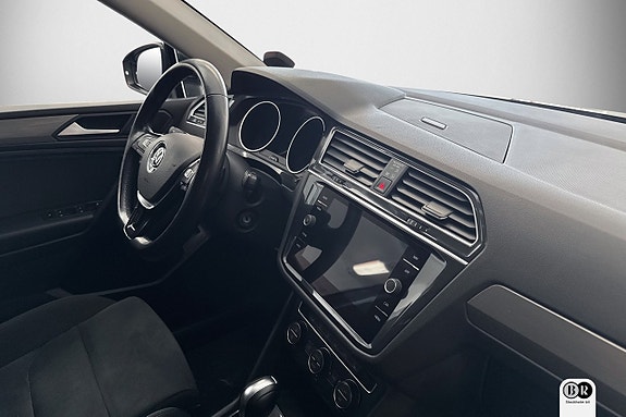 Volkswagen Tiguan Allspace 6 of 19