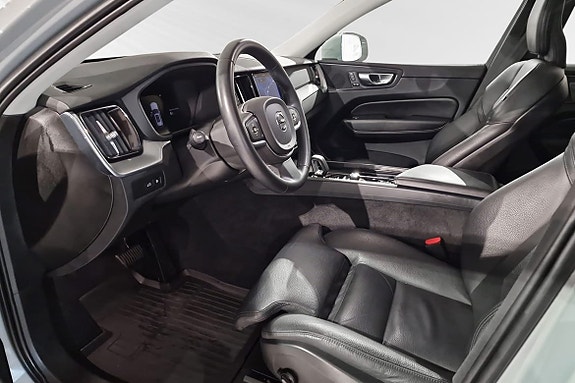Volvo XC60 7 of 17
