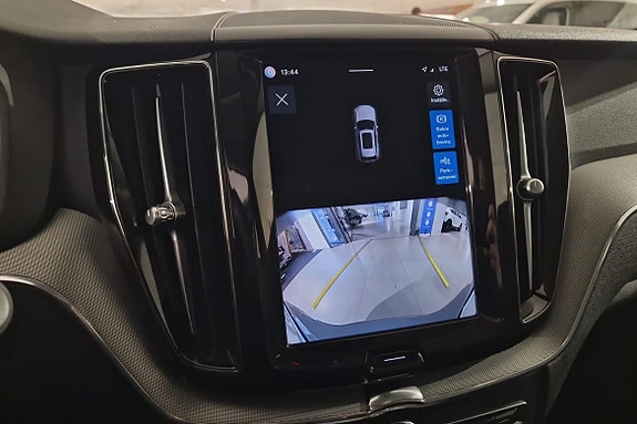 Volvo XC60 14 of 17