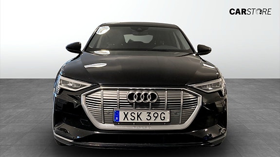 Audi e-tron 8 of 21
