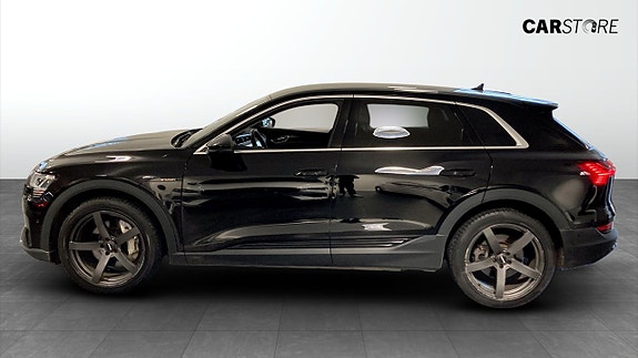 Audi e-tron 6 of 21