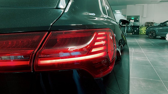Audi e-tron 17 of 21