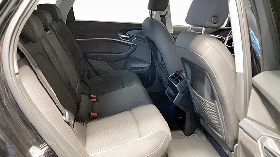 Audi e-tron 5 of 21