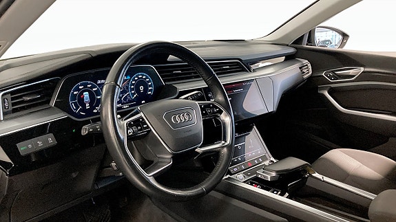 Audi e-tron 21 of 21