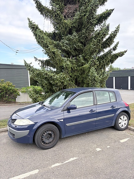Renault Megane II 2 of 9