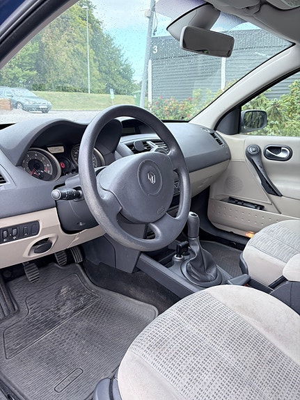 Renault Megane II 5 of 9