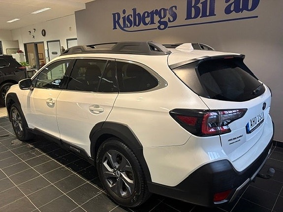 Subaru Outback 4 of 16