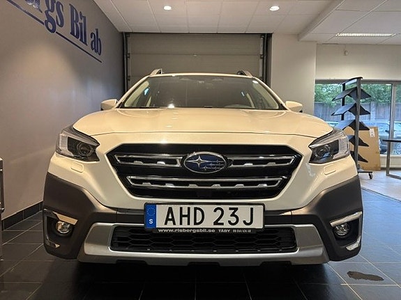 Subaru Outback 3 of 16