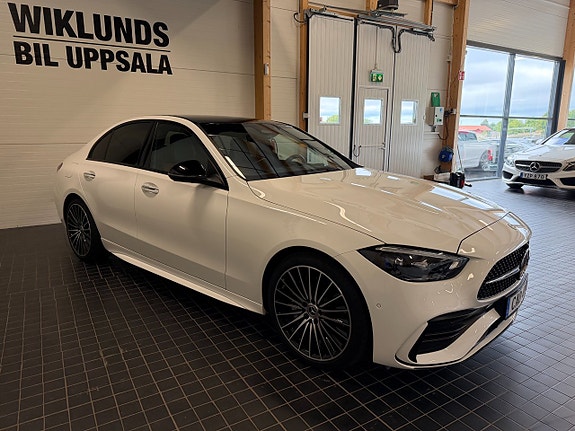 Mercedes-Benz C300 3 of 29
