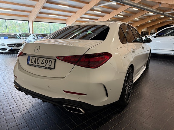 Mercedes-Benz C300 4 of 29
