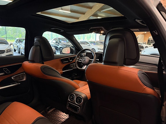 Mercedes-Benz C300 8 of 29