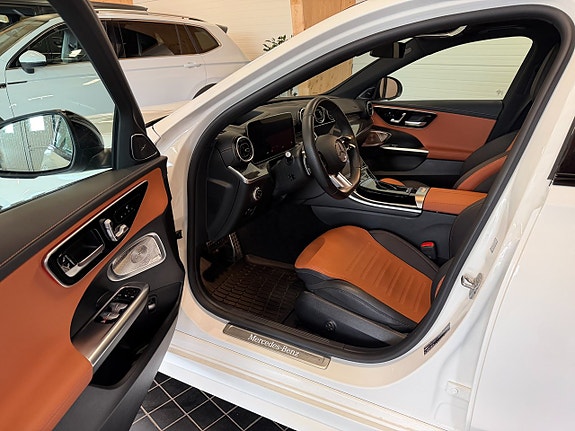 Mercedes-Benz C300 5 of 29