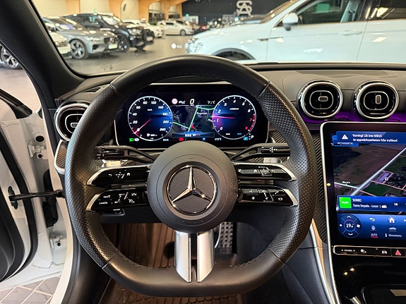 Mercedes-Benz C300 11 of 29