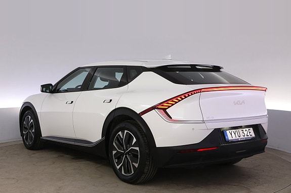 Kia EV6 4 of 27
