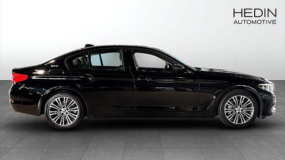 BMW 530e 6 of 12