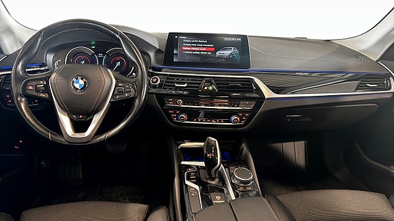 BMW 530e 4 of 12