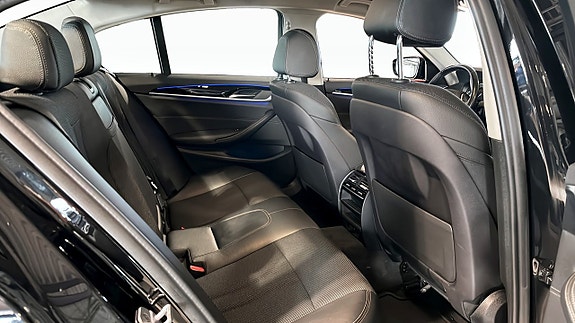 BMW 530e 5 of 12