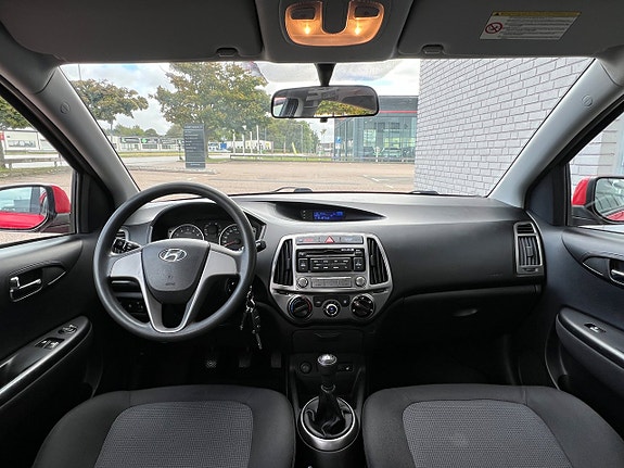 Hyundai i20 9 of 22