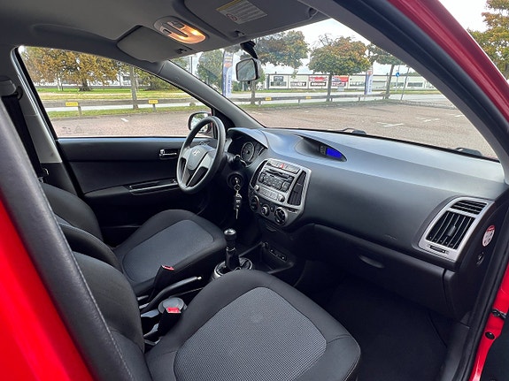 Hyundai i20 13 of 22