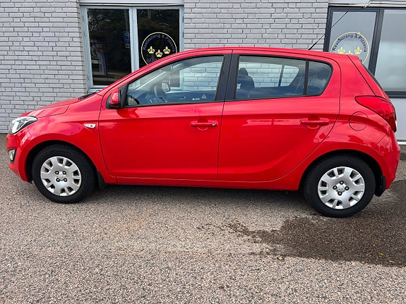 Hyundai i20 8 of 22