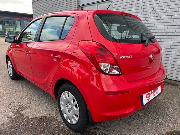 Hyundai i20 7 of 22