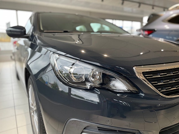 Peugeot 308 SW 10 of 26