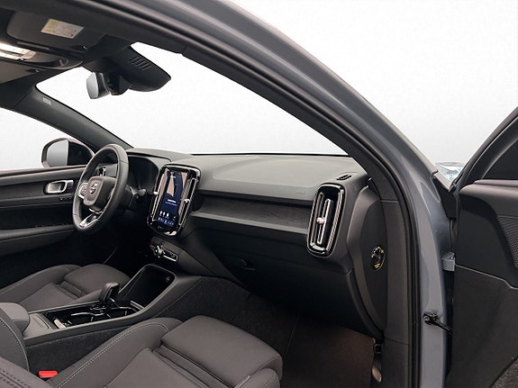 Volvo C40 13 of 30
