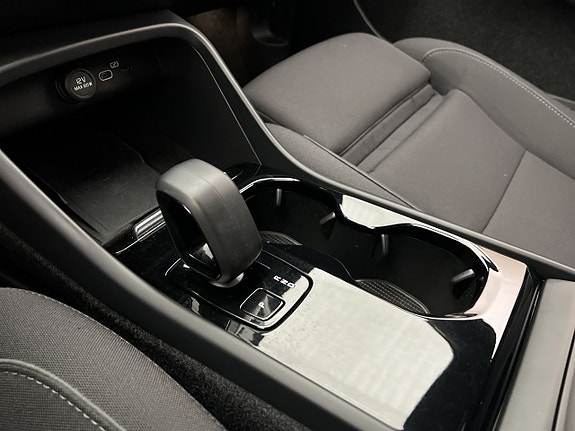 Volvo C40 25 of 30