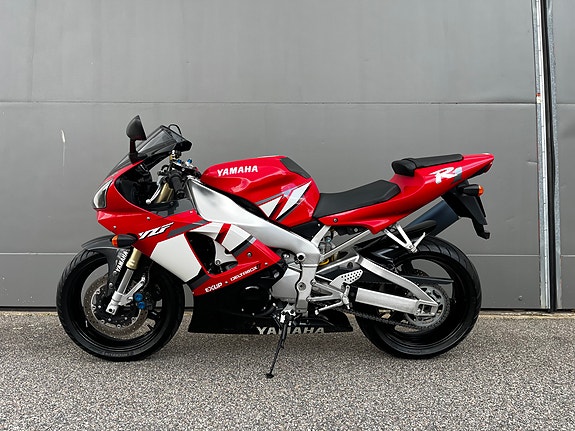 Yamaha YZF R1 5 of 8