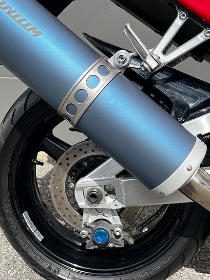 Yamaha YZF R1 7 of 8