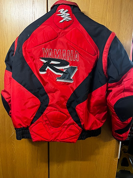 Yamaha YZF R1 4 of 8