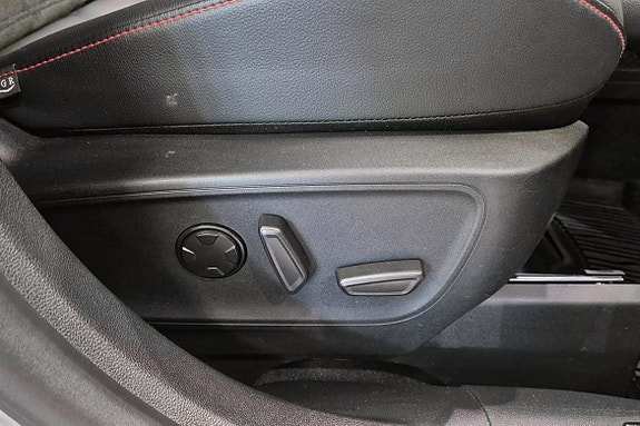 Ford Kuga 12 of 18