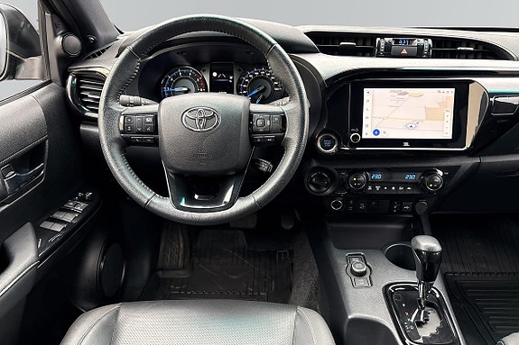 Toyota HiLux 10 of 24