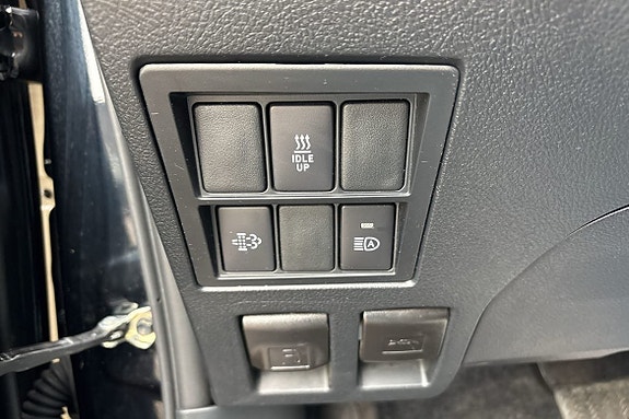 Toyota HiLux 21 of 24