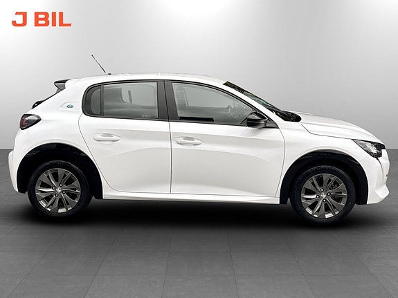 Peugeot e-208 14 of 16