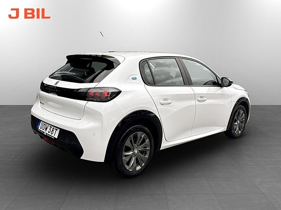 Peugeot e-208 3 of 16