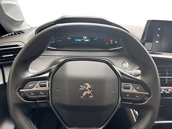 Peugeot e-208 7 of 16