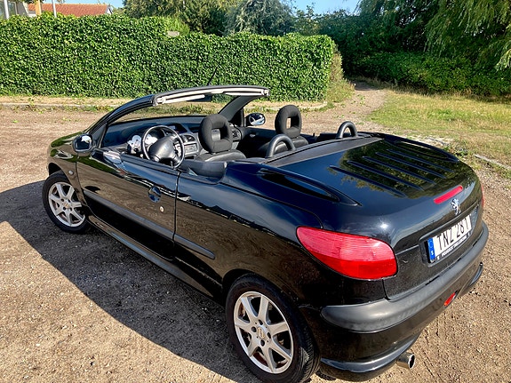 Peugeot 206 CC 2 of 5
