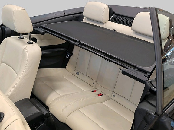 BMW 120i 9 of 28