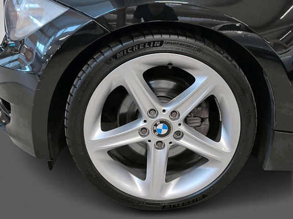 BMW 120i 17 of 28