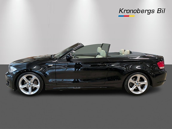 BMW 120i 4 of 28