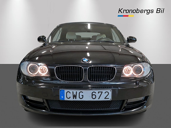 BMW 120i 24 of 28