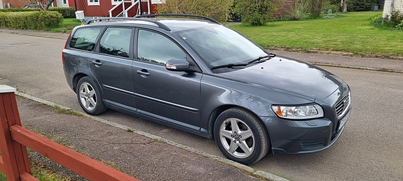 Volvo V50 3 of 10