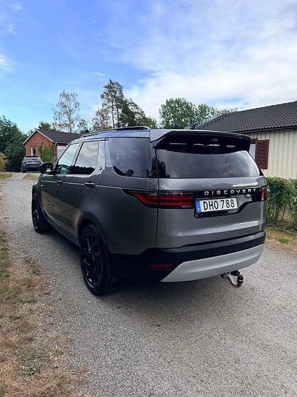 Land Rover Discovery 8 of 13