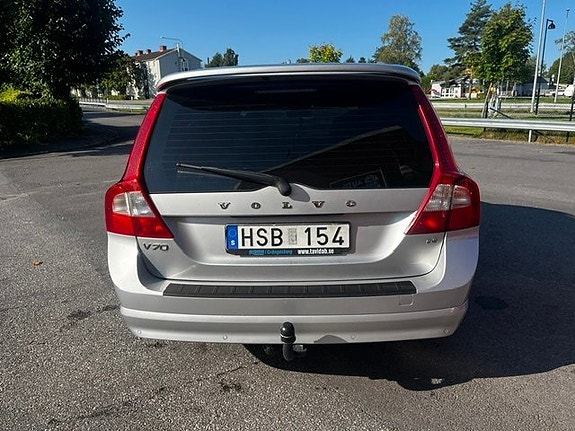 Volvo V70 4 of 9