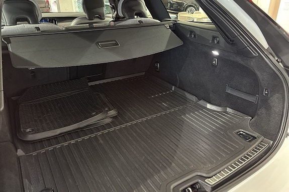Volvo V90 16 of 17